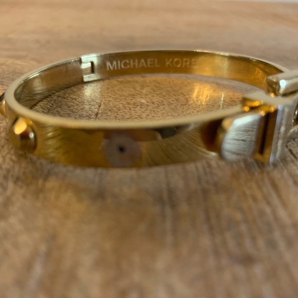 Michael Kors buckle bracelet - Picture 2 of 4